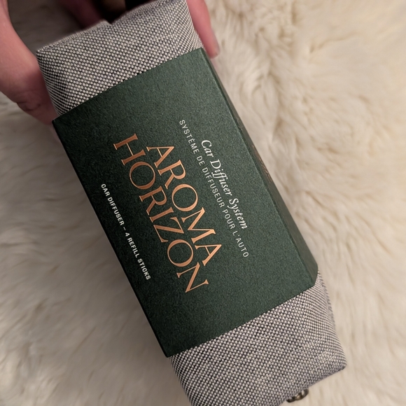 Saje Car Aroma Diffuser Set - Picture 2 of 4